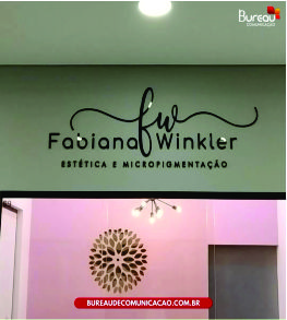 LOGOMARCA EM ESPELHO ACRÍLICO