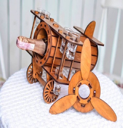 Porta Garrafa E Mini Copos Avião Em Mdf 