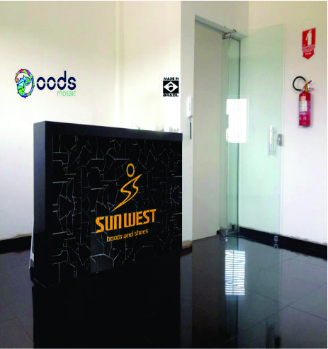 LOGOMARCA EM ESPELHO ACRÍLICO